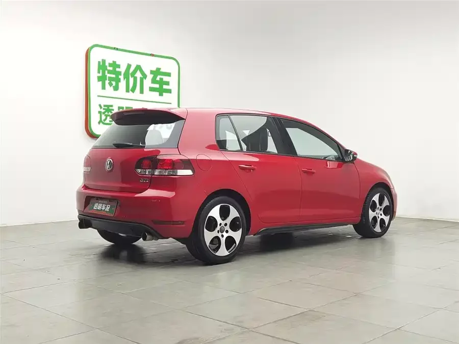Volkswagen Golf GTI