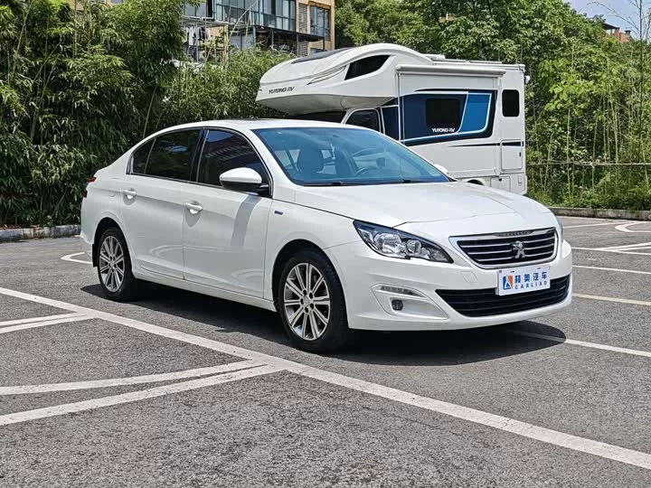 Peugeot 408
