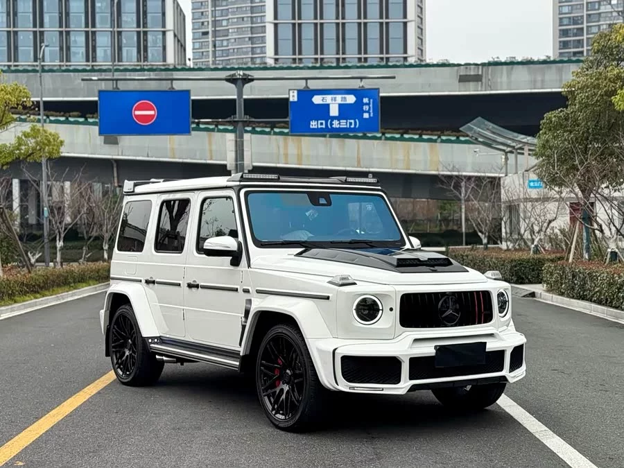 Mercedes Benz G-rated