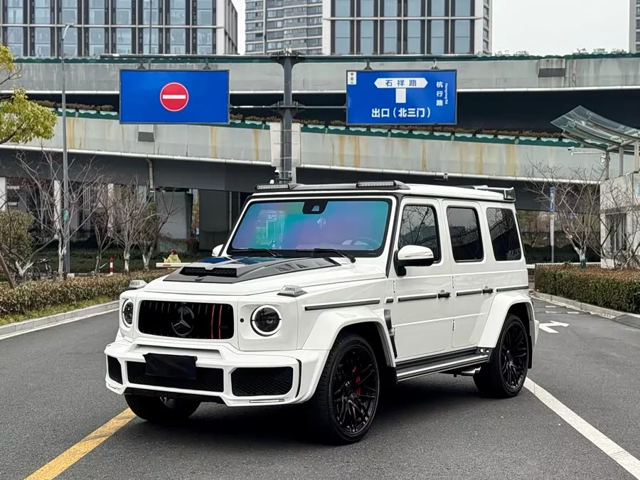 Mercedes Benz G-rated