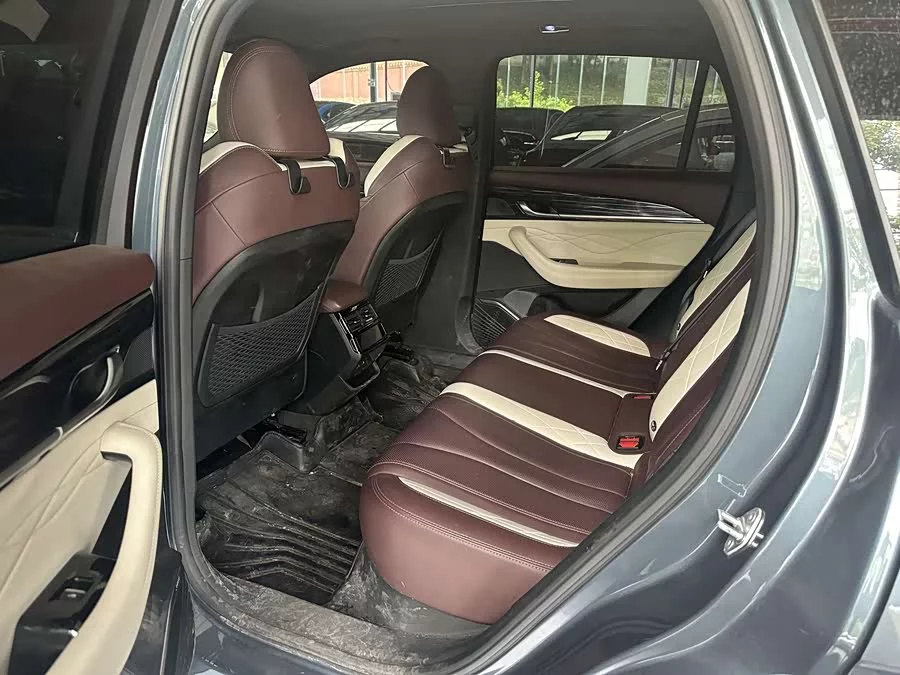Geely Xingyue L