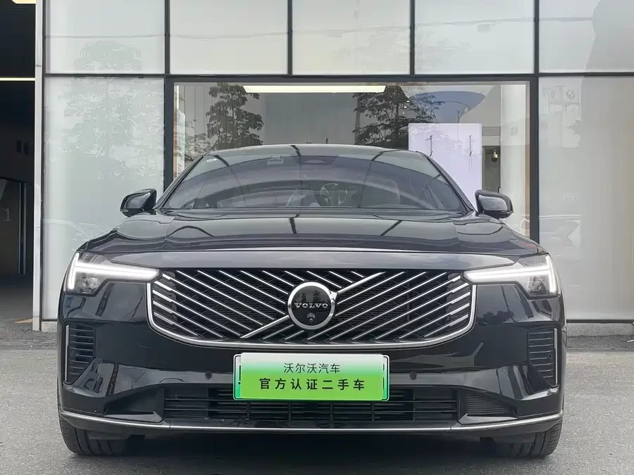 Volvo S90 plug-in hybrid