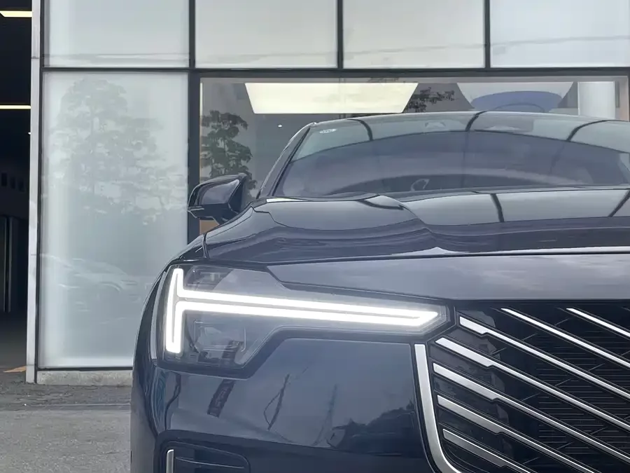 Volvo S90 plug-in hybrid