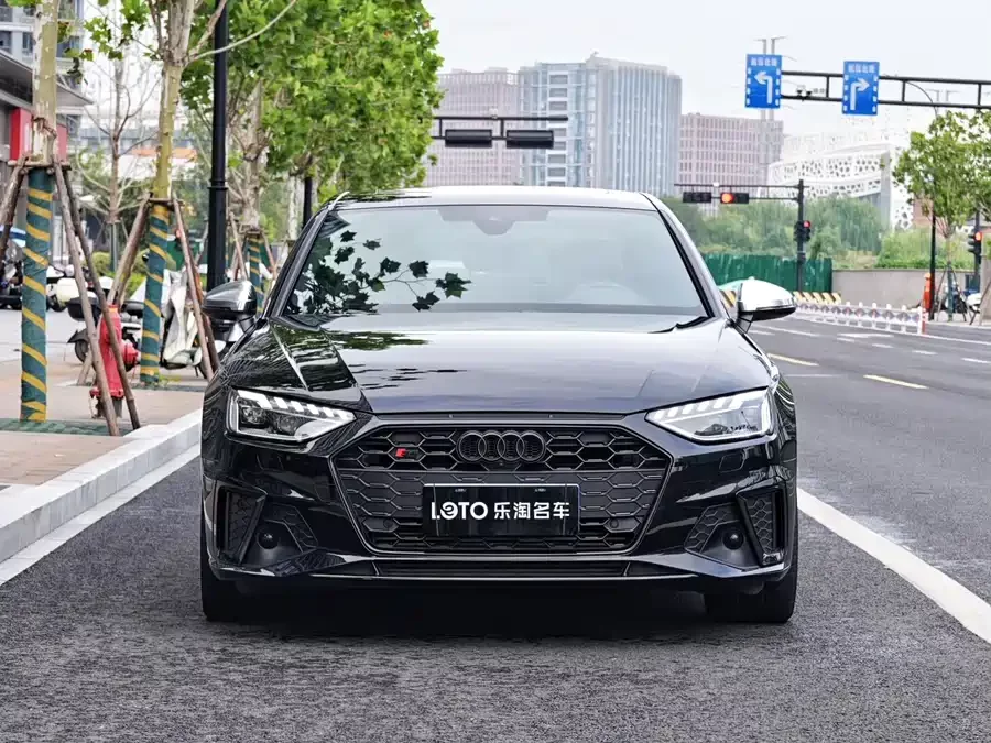 Audi S4