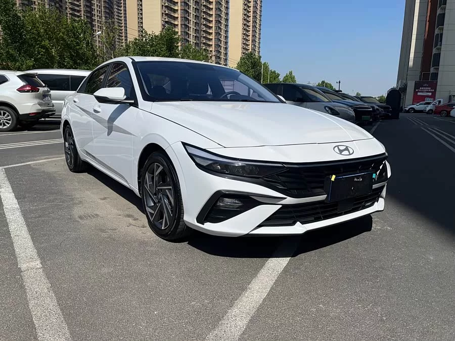 Hyundai Elantra