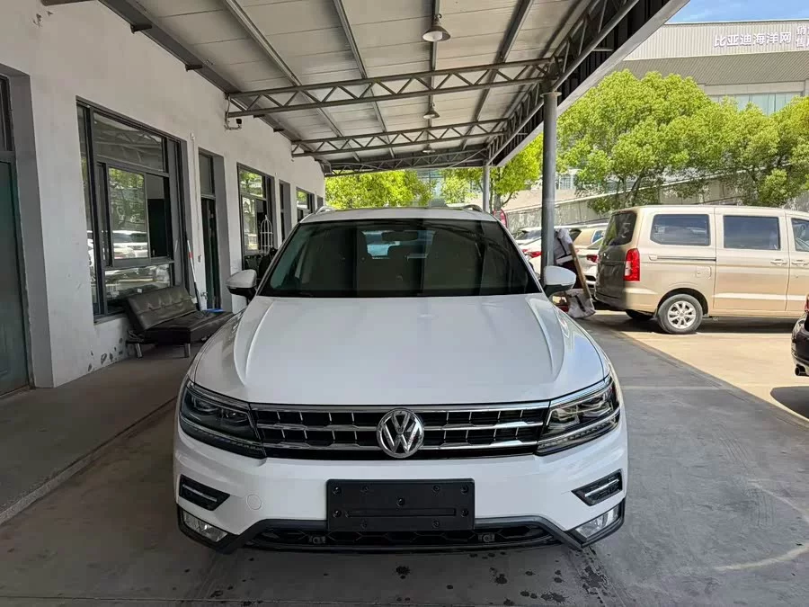 Volkswagen Tiguan L