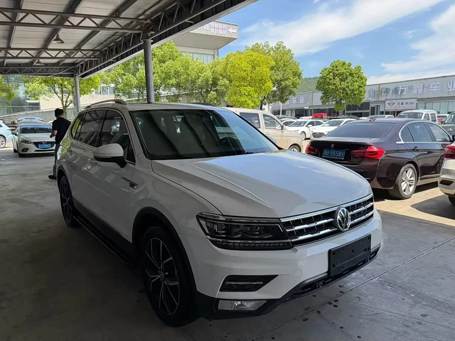 Volkswagen Tiguan L