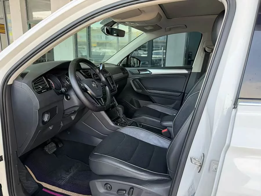 Volkswagen Tiguan L