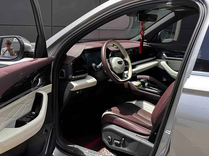 Geely Xingyue L