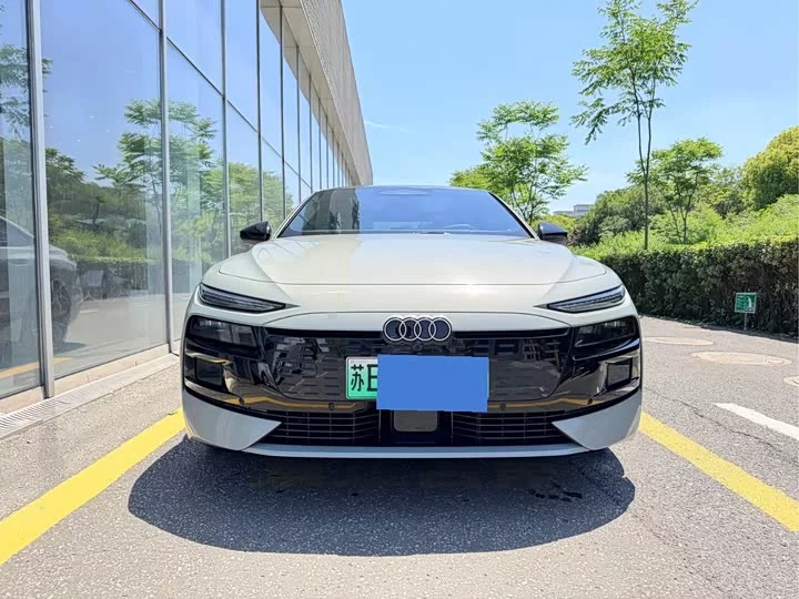 Audi A6L e-tron