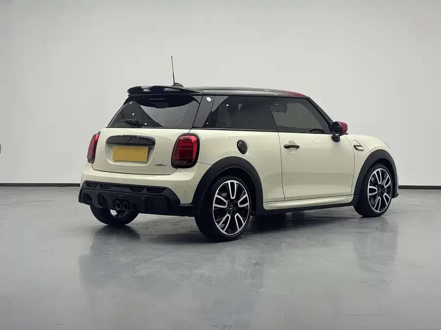 MINI JCW