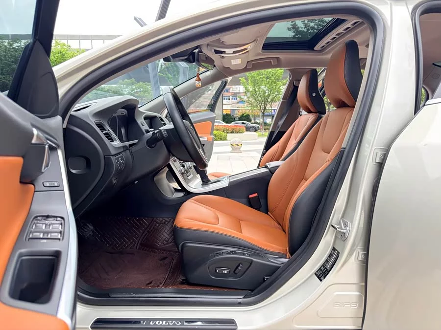 Volvo S60