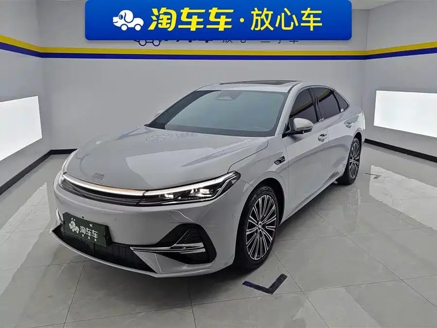 Geely Galaxy A7 EM