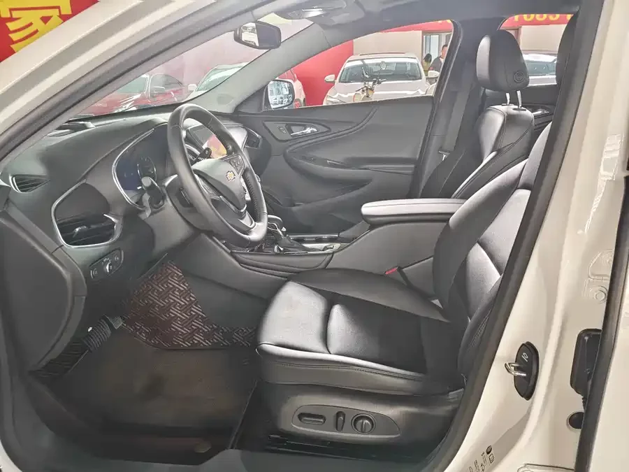 Chevrolet Malibu XL