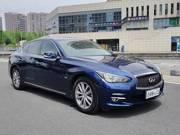 Infiniti Q50L