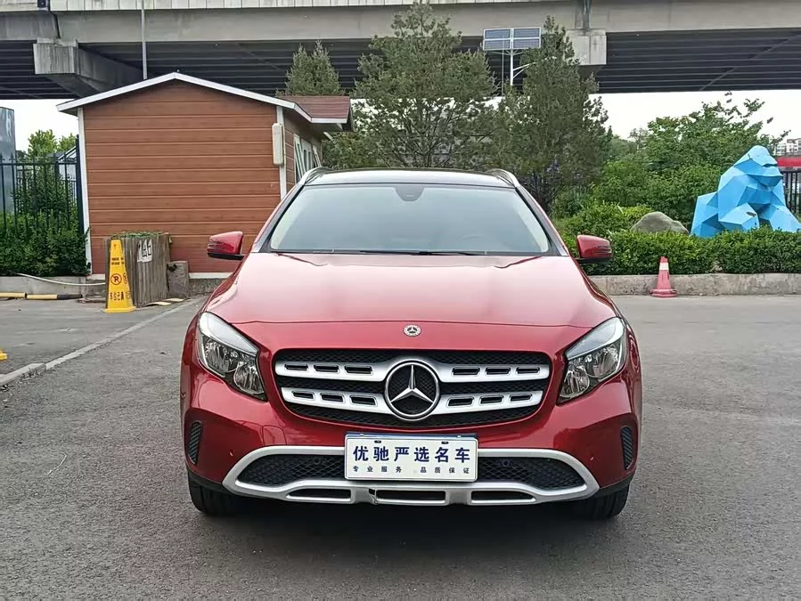 Mercedes Benz GLA