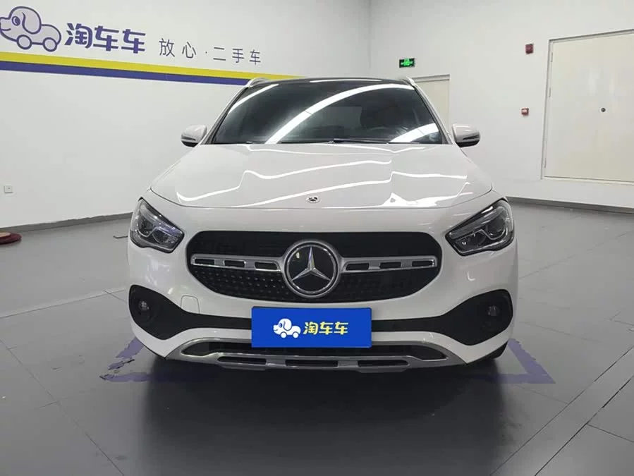 Mercedes Benz GLA