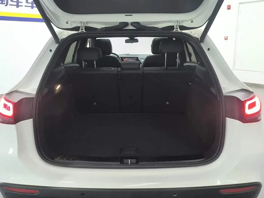 Mercedes Benz GLA