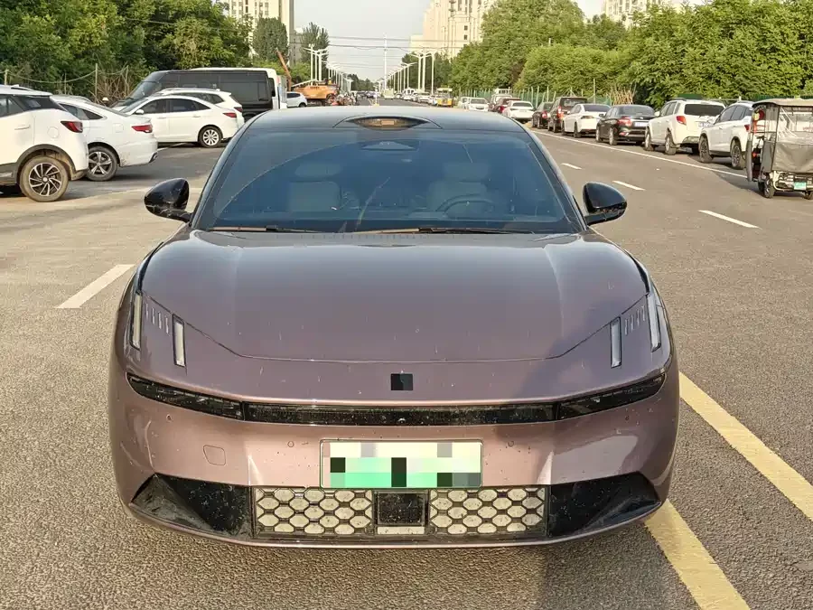 Lynk & Co 10