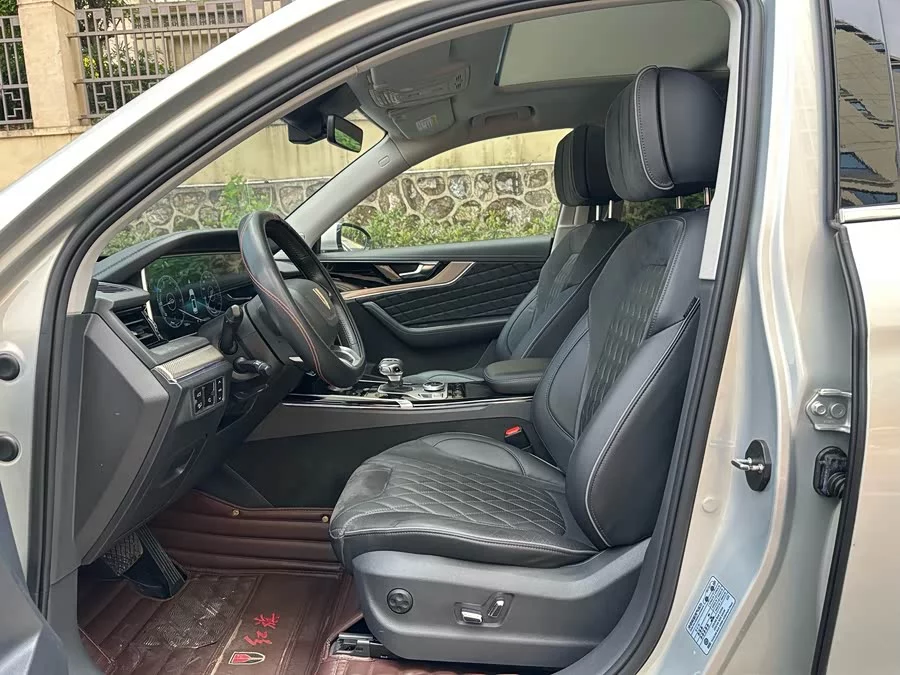 Hongqi HS5