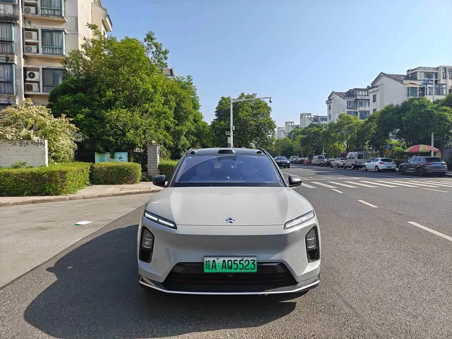 NIO ES6