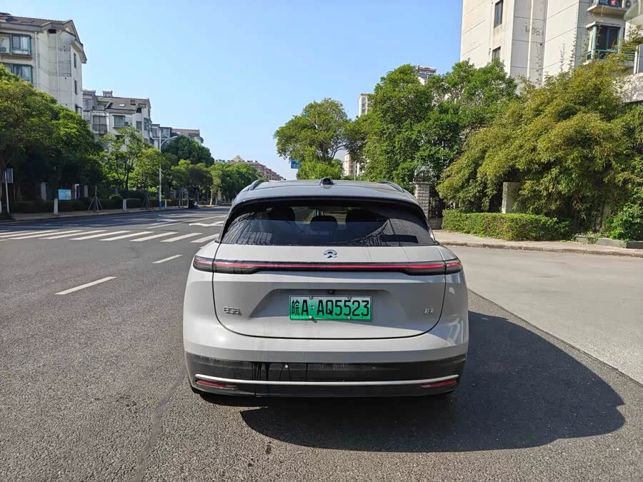 NIO ES6