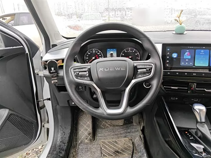 Roewe i5