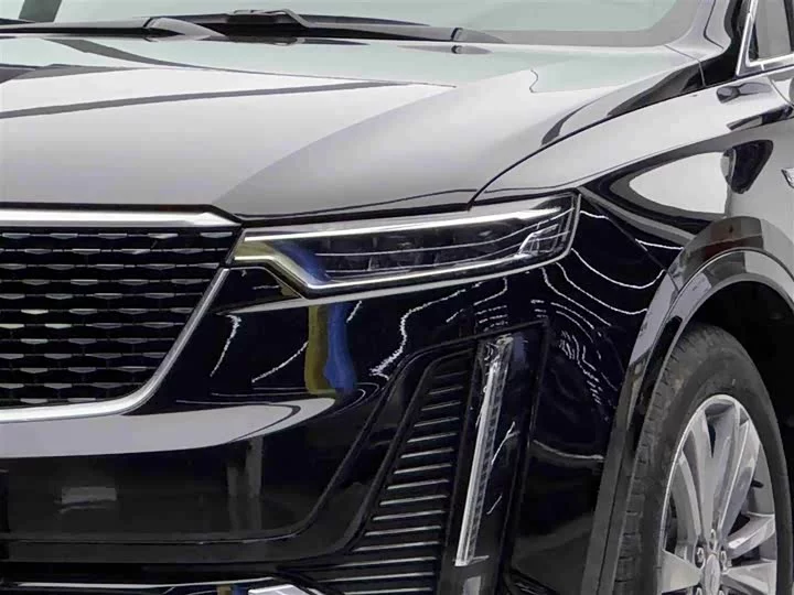 Cadillac XT6