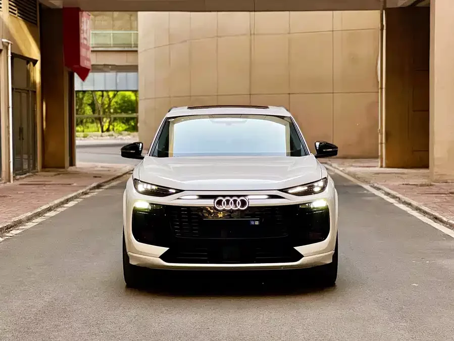 Audi Q6L e-tron
