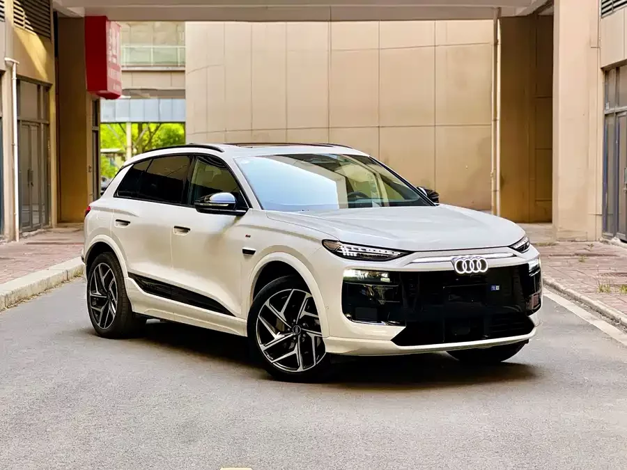 Audi Q6L e-tron