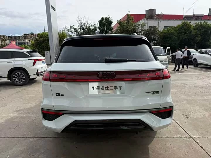 Audi Q6