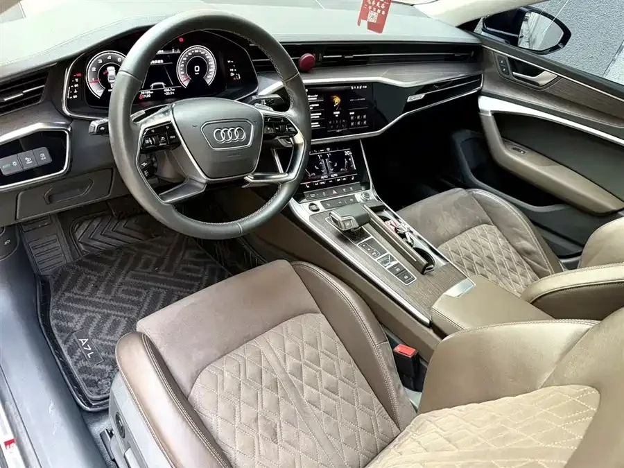 Audi A7L