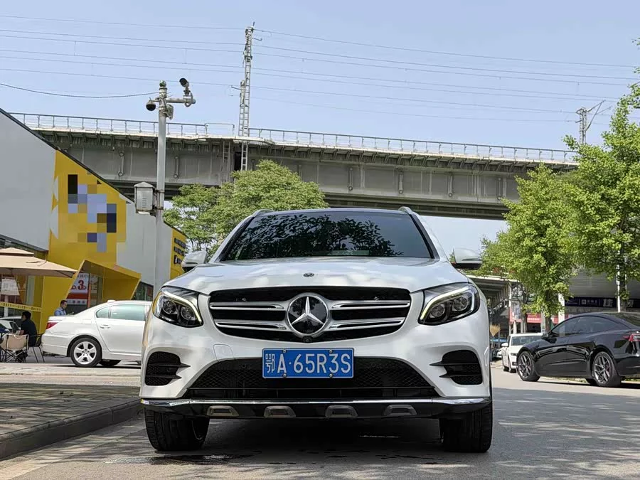 Mercedes Benz GLC