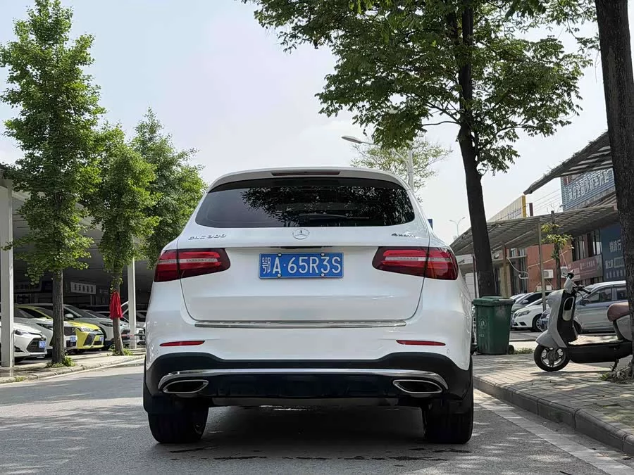 Mercedes Benz GLC