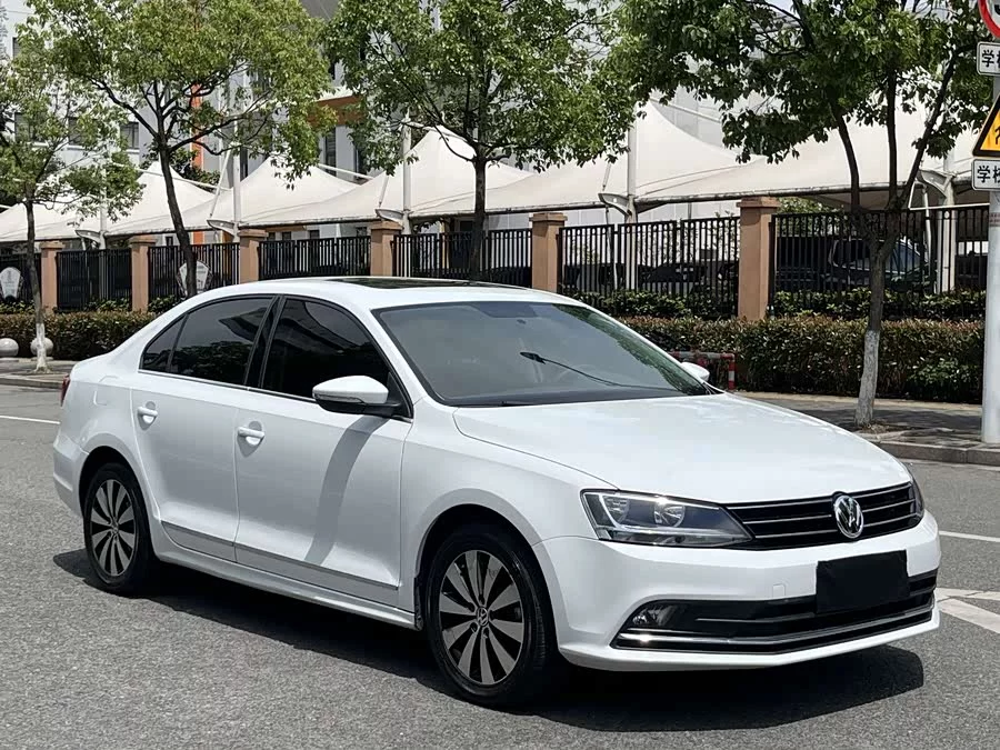 Volkswagen Sagitar