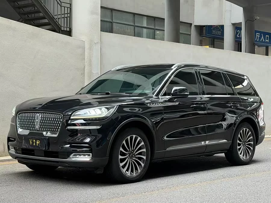 Lincoln Aviator
