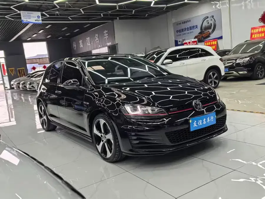 Volkswagen Golf GTI