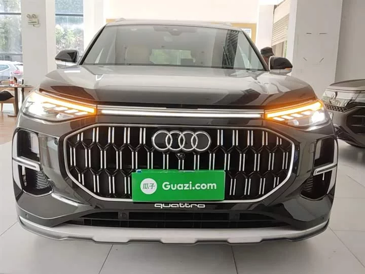 Audi Q6
