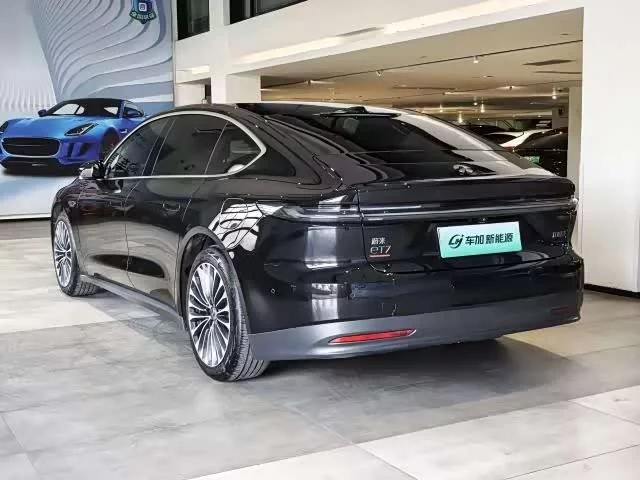 NIO ET7