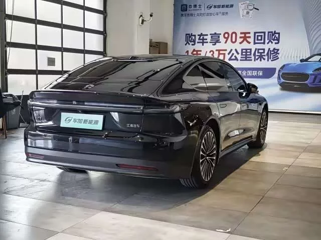 NIO ET7