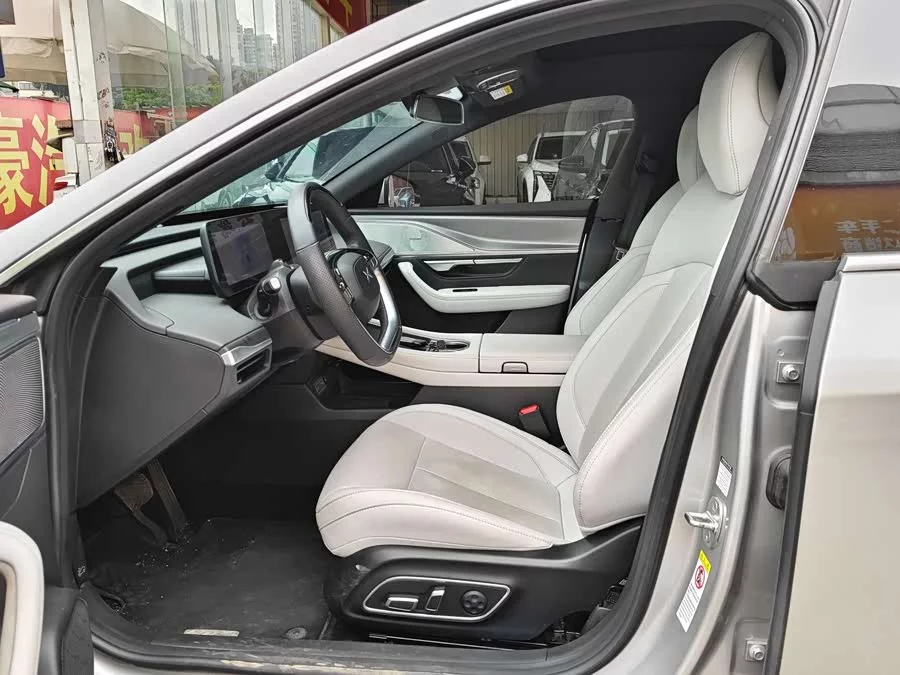 Xpeng P7