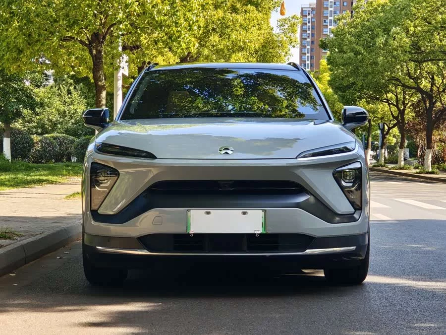 NIO ES6