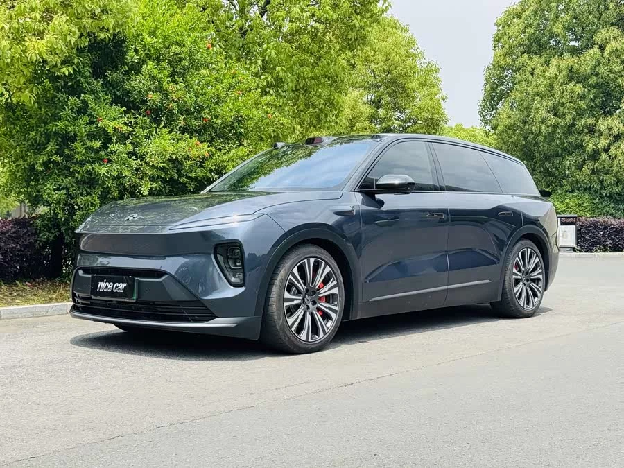NIO ES8