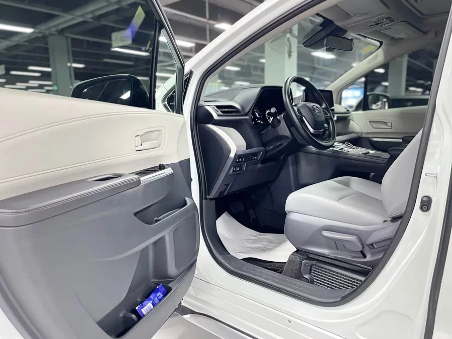 Toyota Granvia