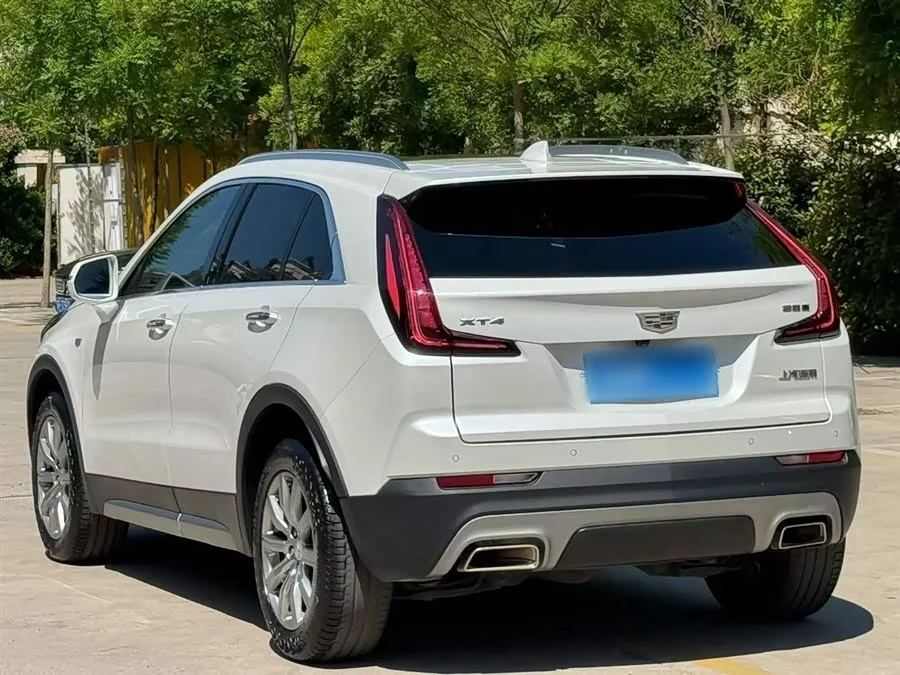 Cadillac XT4