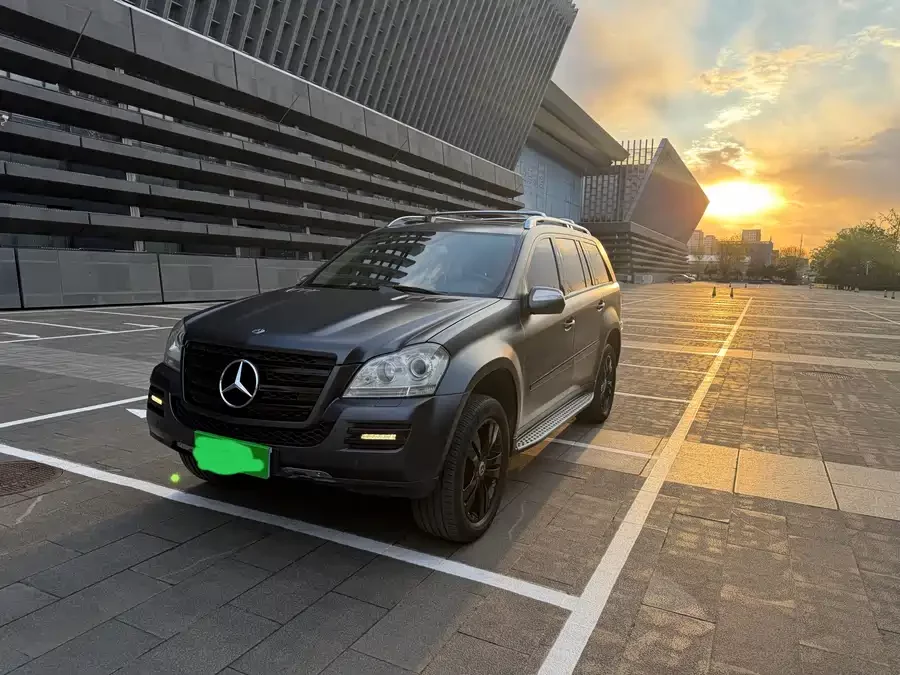 Mercedes Benz GL-Class
