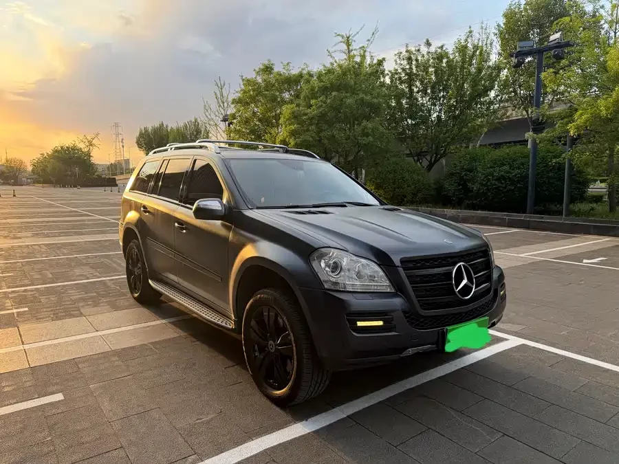 Mercedes Benz GL-Class