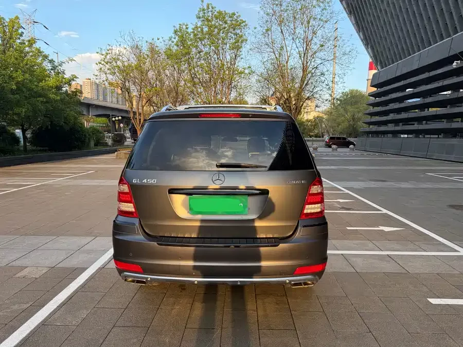Mercedes Benz GL-Class