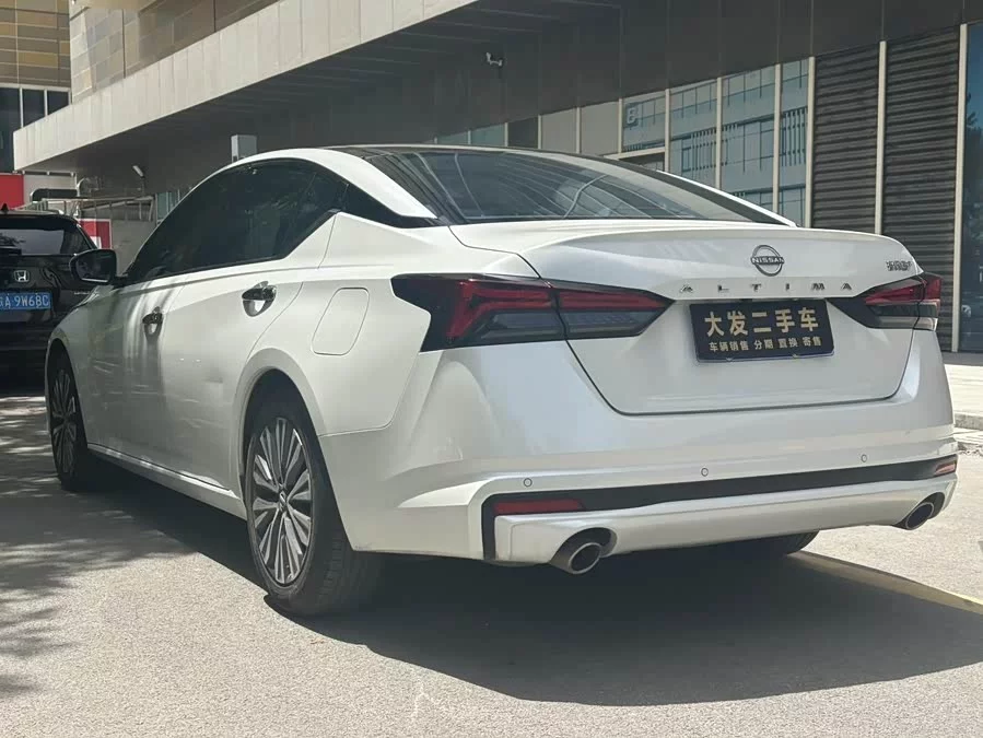 Nissan Teana