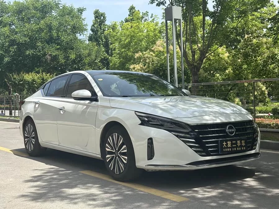 Nissan Teana